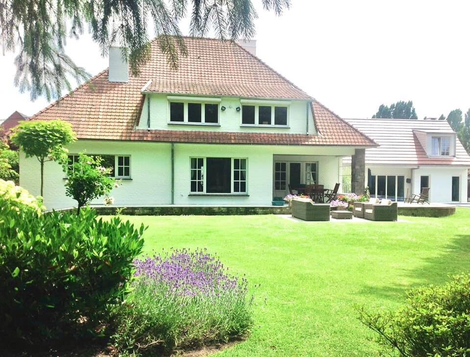 Extension d'une maison unifamiliale avec piscine à Tournai